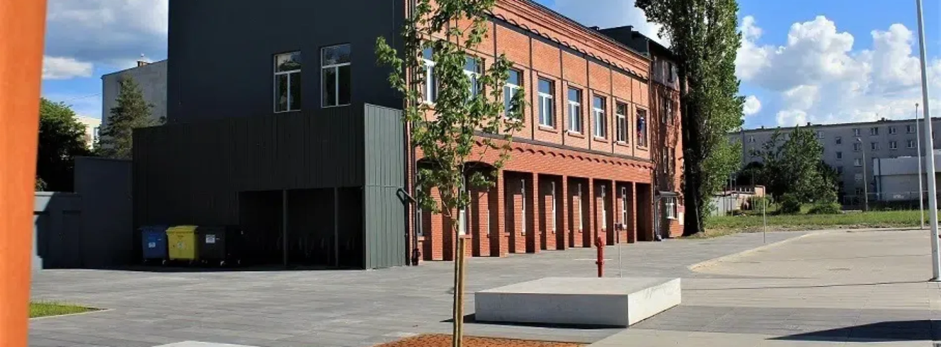Jak betonowe płyty tarasowe odmieniają przestrzeń przydomową we Wrocławiu
